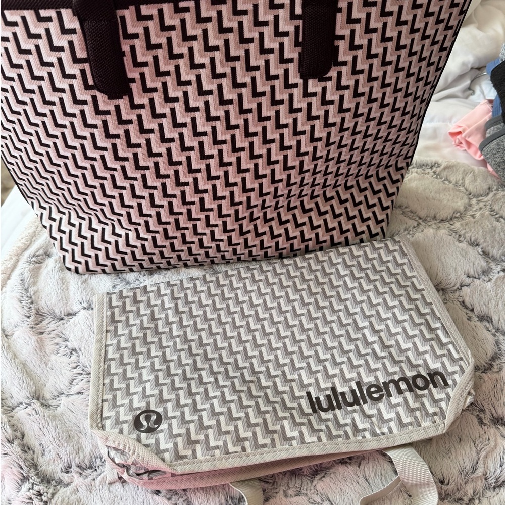 lululemon athletica Chevron black and tan Tote